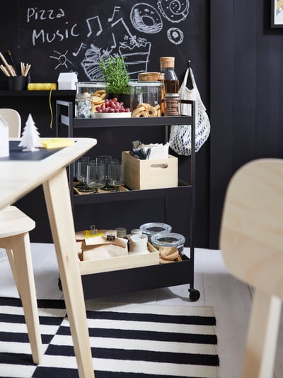 A dining room with a Scandinavian coffee shop feeling - IKEA
