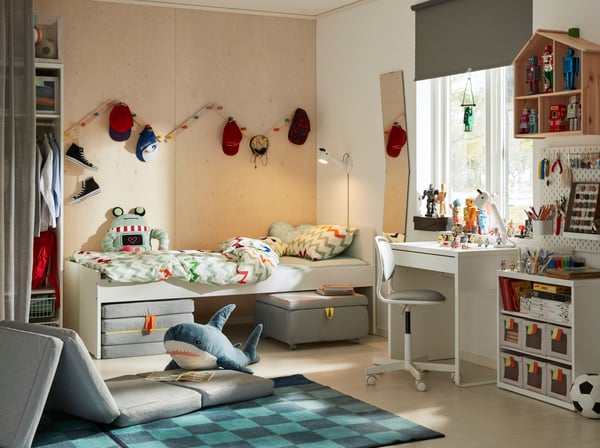 A SLÄKT pouffe/mattress, foldable in the bedroom