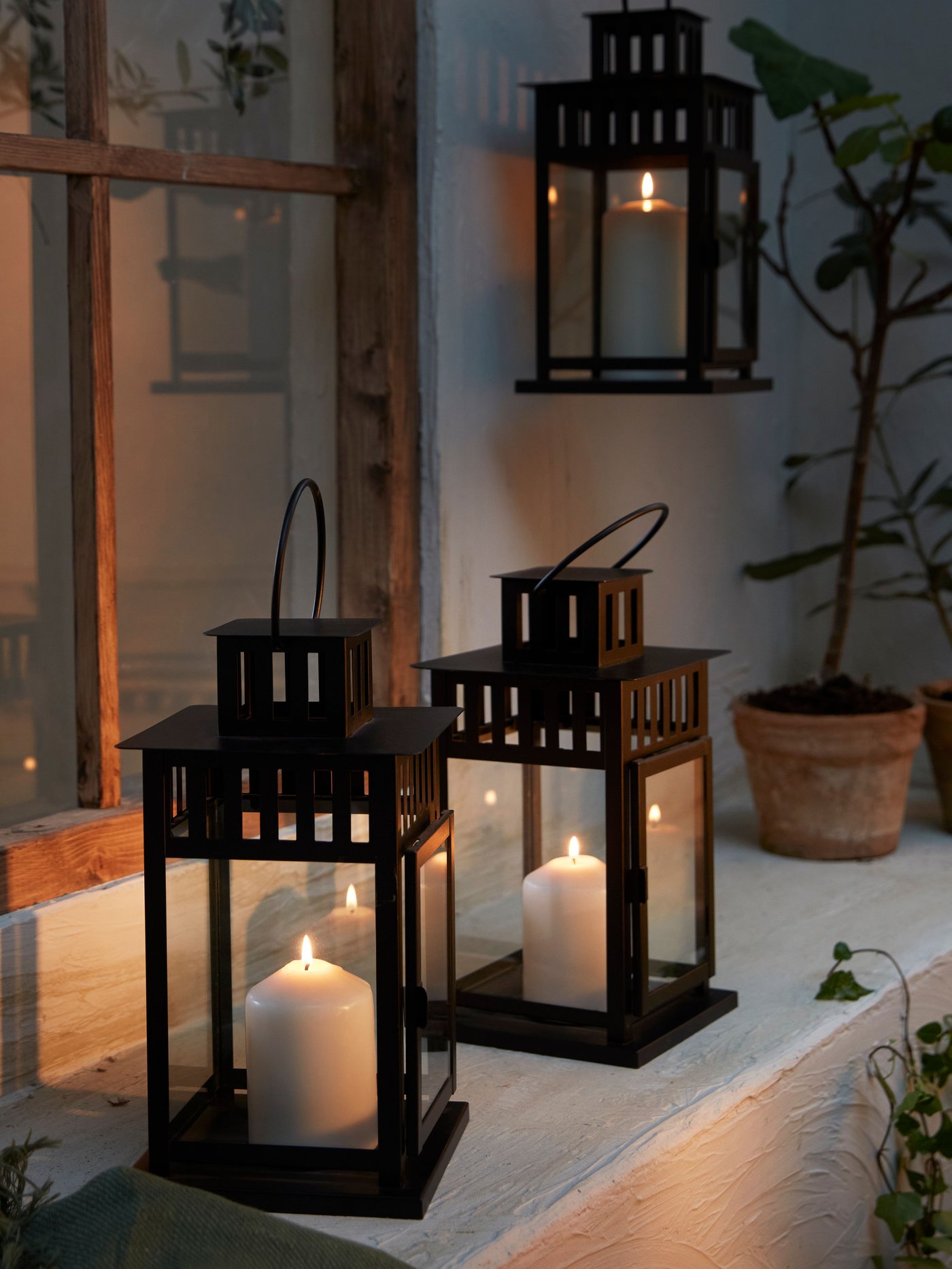 A natural FENOMEN unscented pillar candle