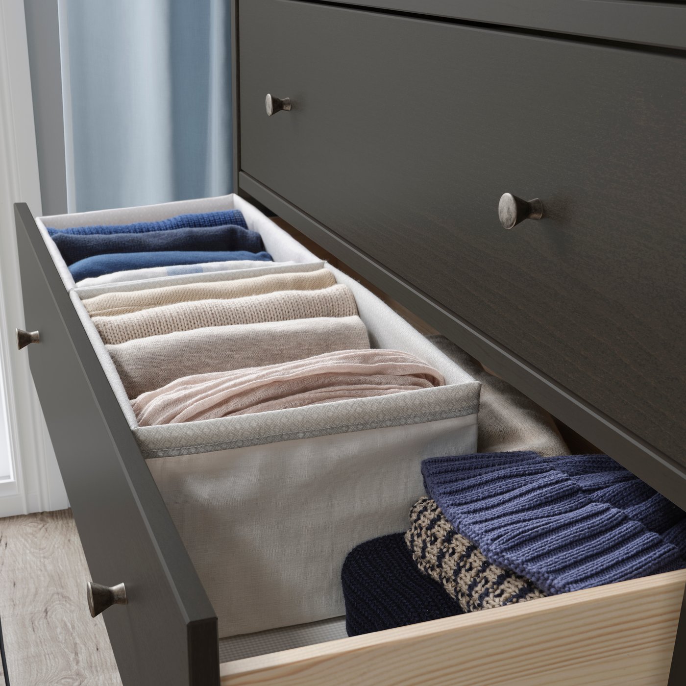 Sivo-biely organizér BAXNA