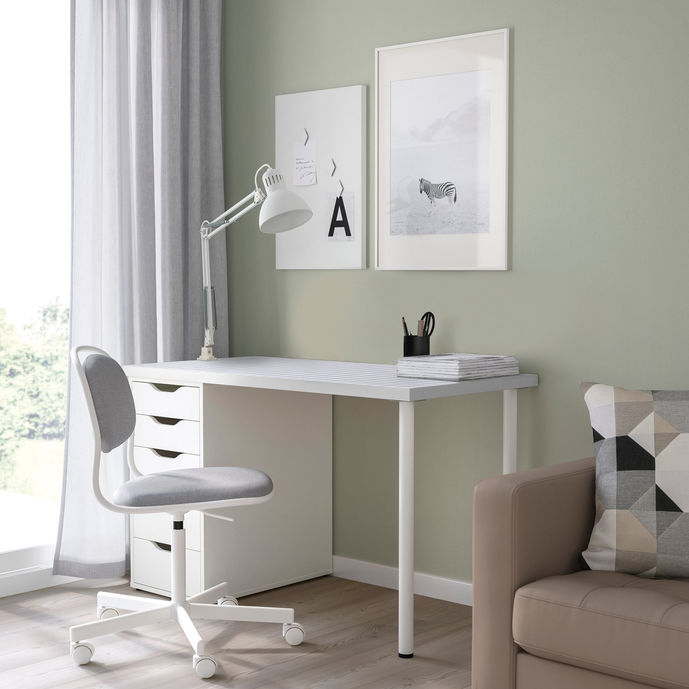 A white ALEX desk