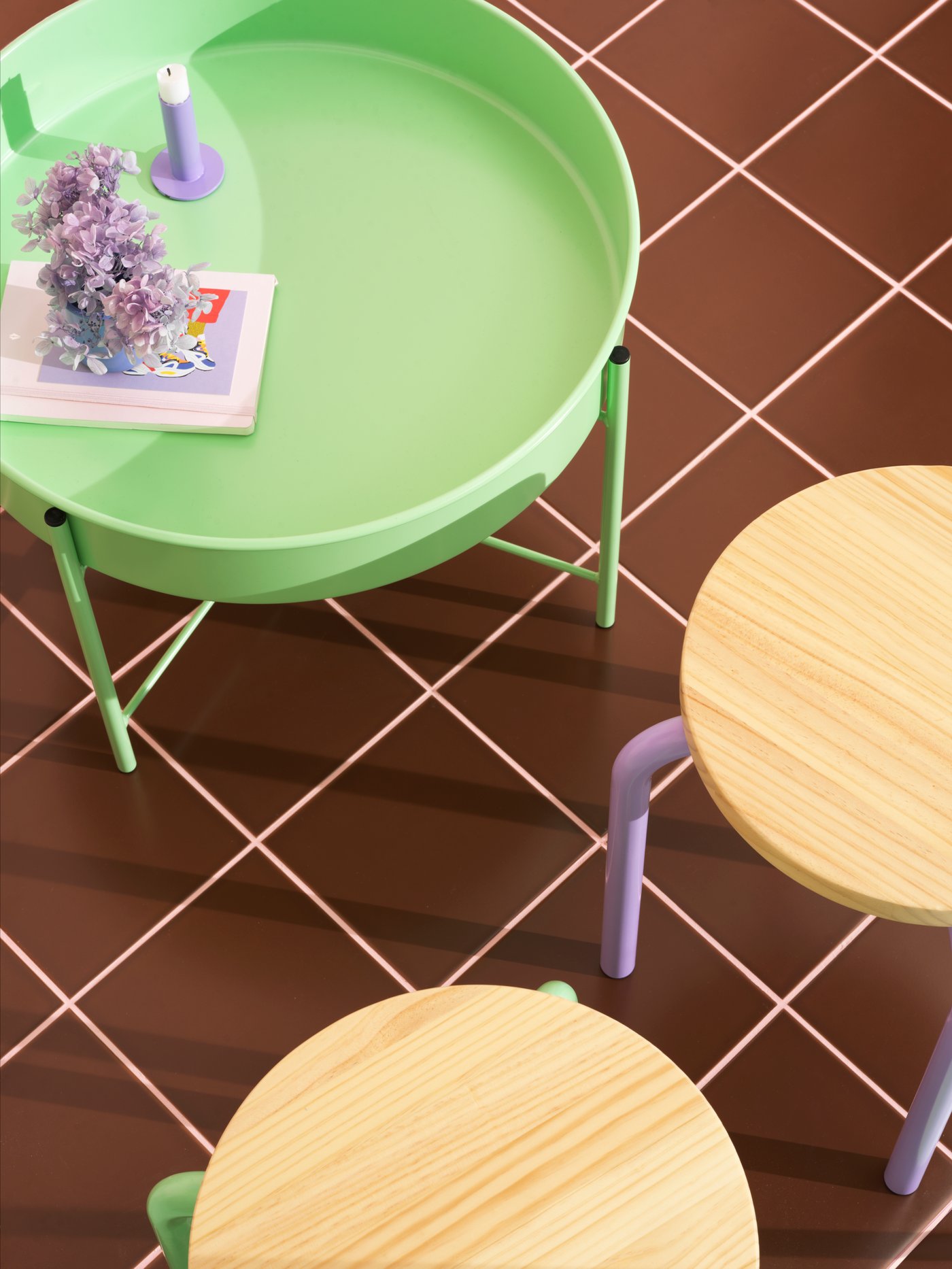 A mixed colours TUVKORNELL candle holder