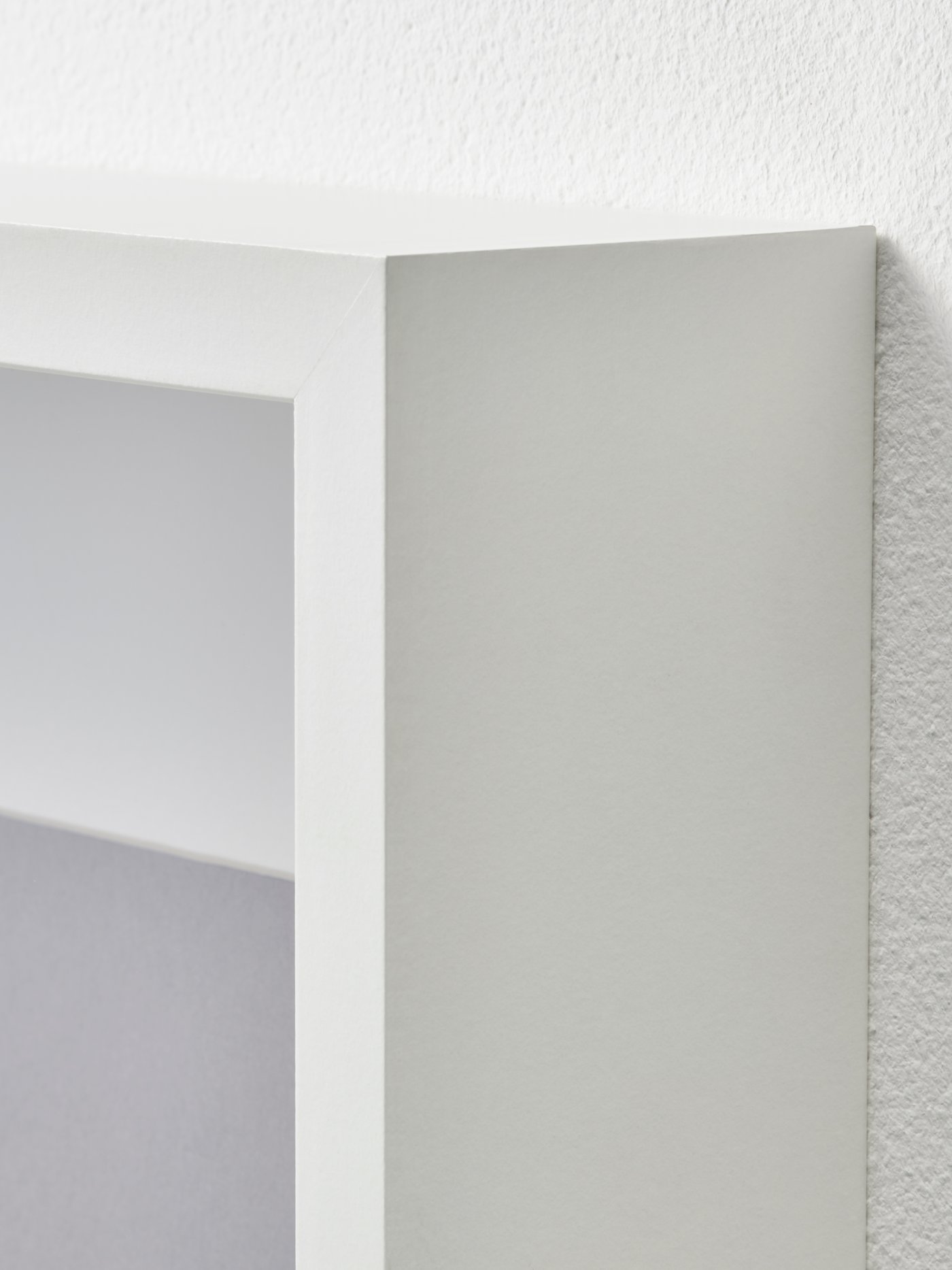 A white SANNAHED frame