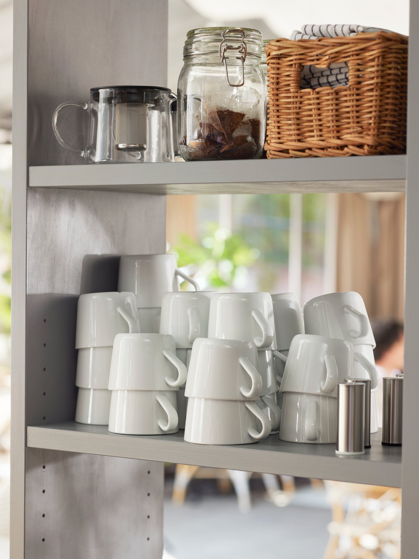 Opgestapelde koffie kopjes