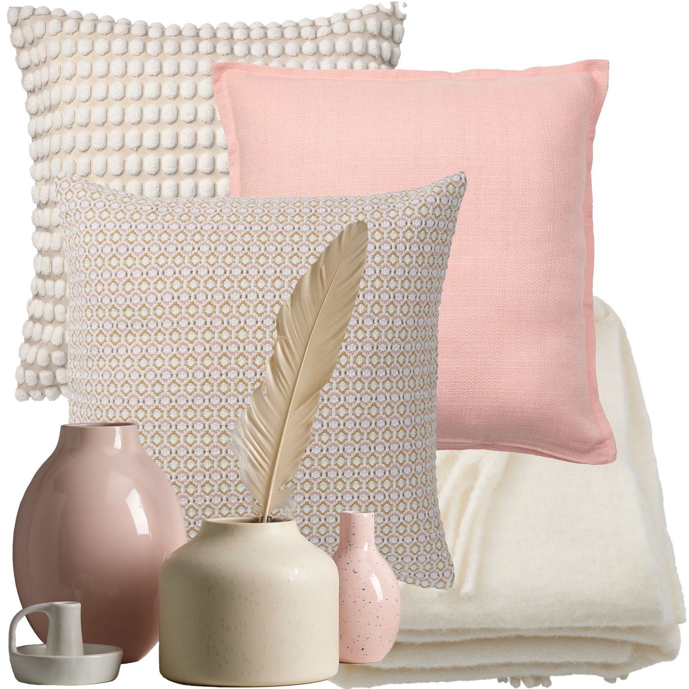 Kollagebild med tre kuddar i rosa färgskala, en ljusbeige filt, tre vaser i rosa och beige i olika storlekar.