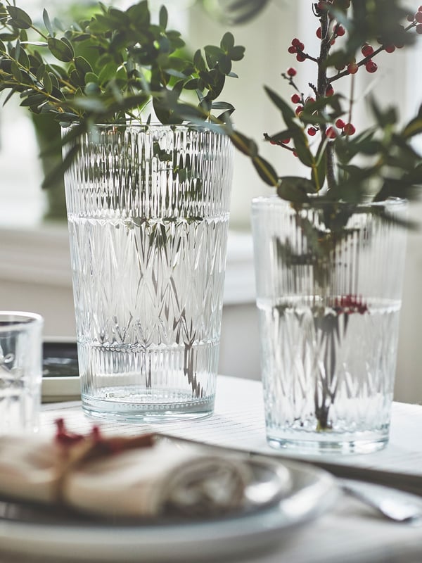A clear glass/patterned SMÄLLSPIREA vase