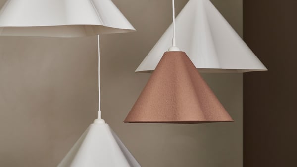 A white/plastic ZEBRASÄV pendant lamp