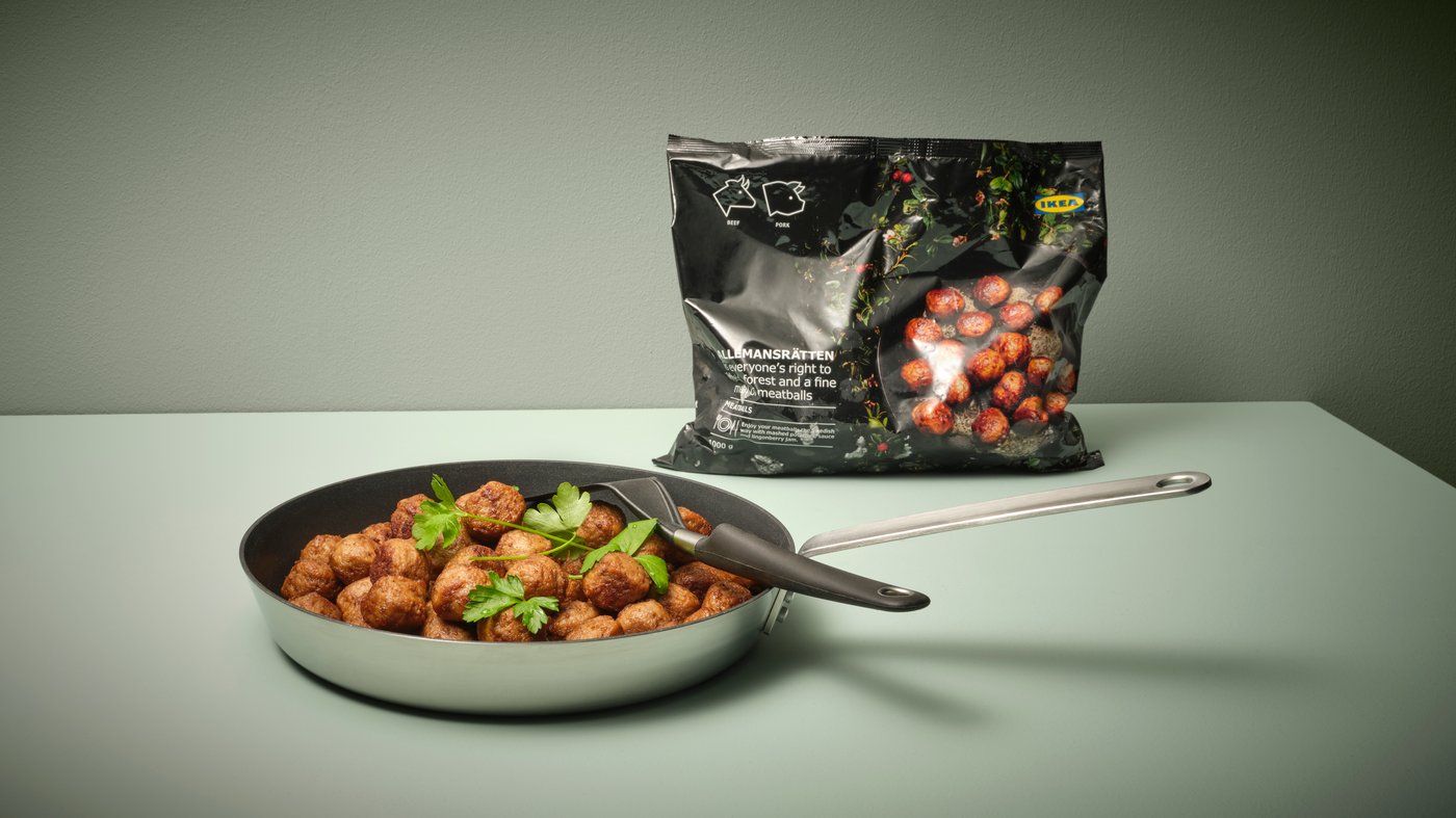 A 84% meat content ALLEMANSRÄTTEN meatballs, frozen