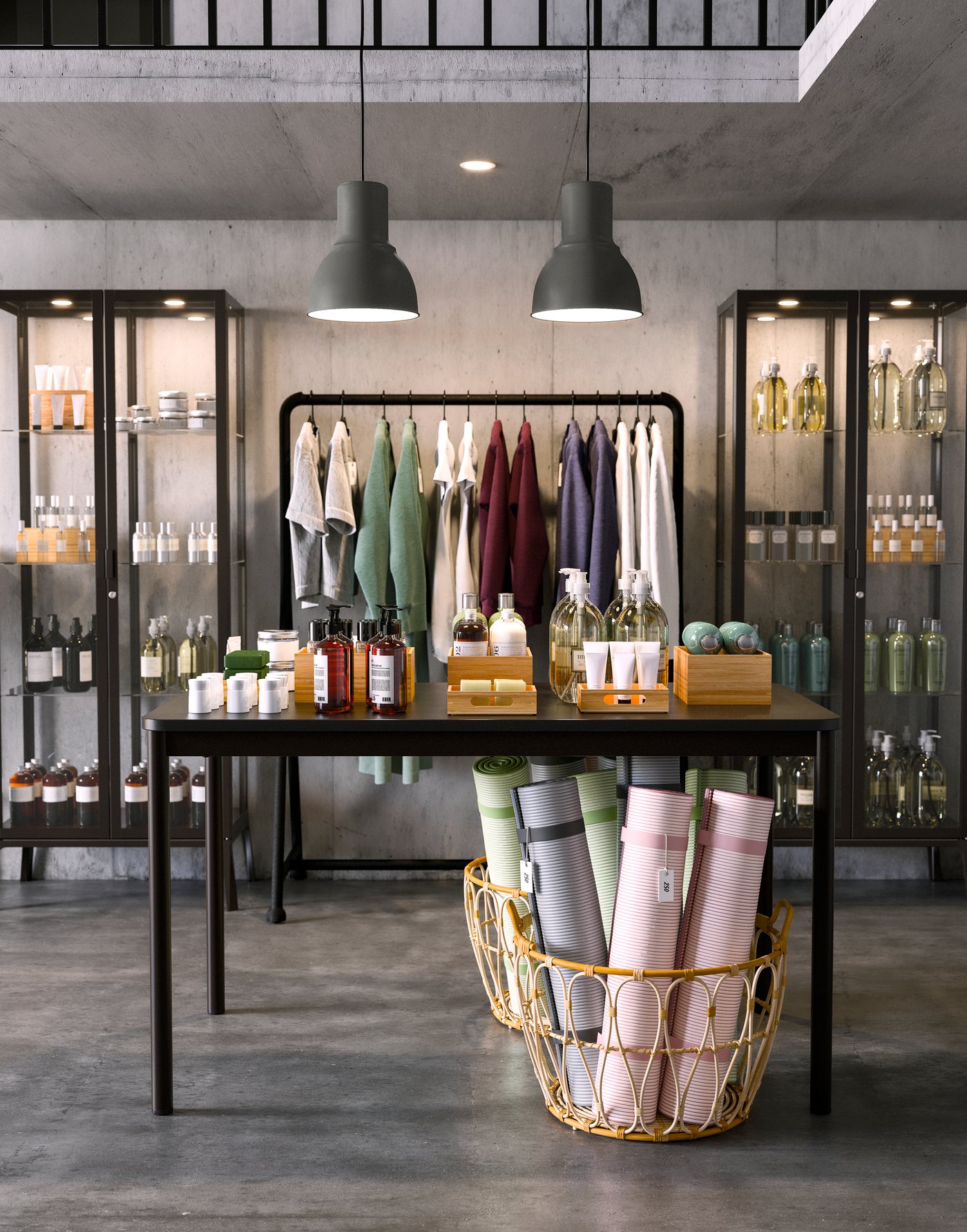 Butiksinredning med klädställningar, hyllor och bord med neatly arrangerade produkter. Industriell stil med betonggolv och stora lampor.