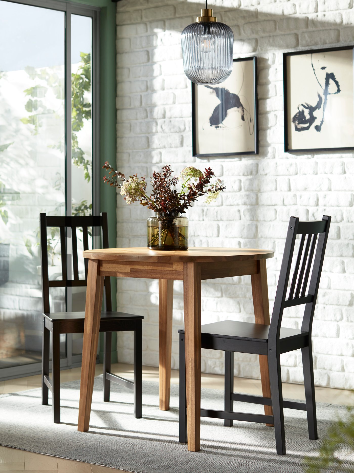 An acacia NACKANÄS table