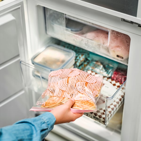 A patterned/pale pink ISTAD resealable bag