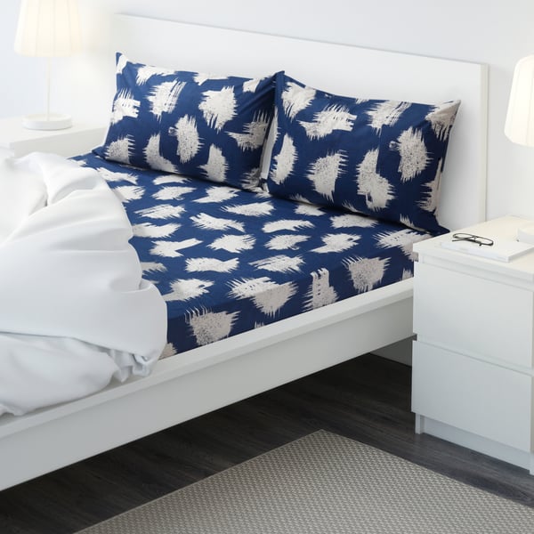 A blue ÄNGLATÅRAR flat sheet and 2 pillowcase