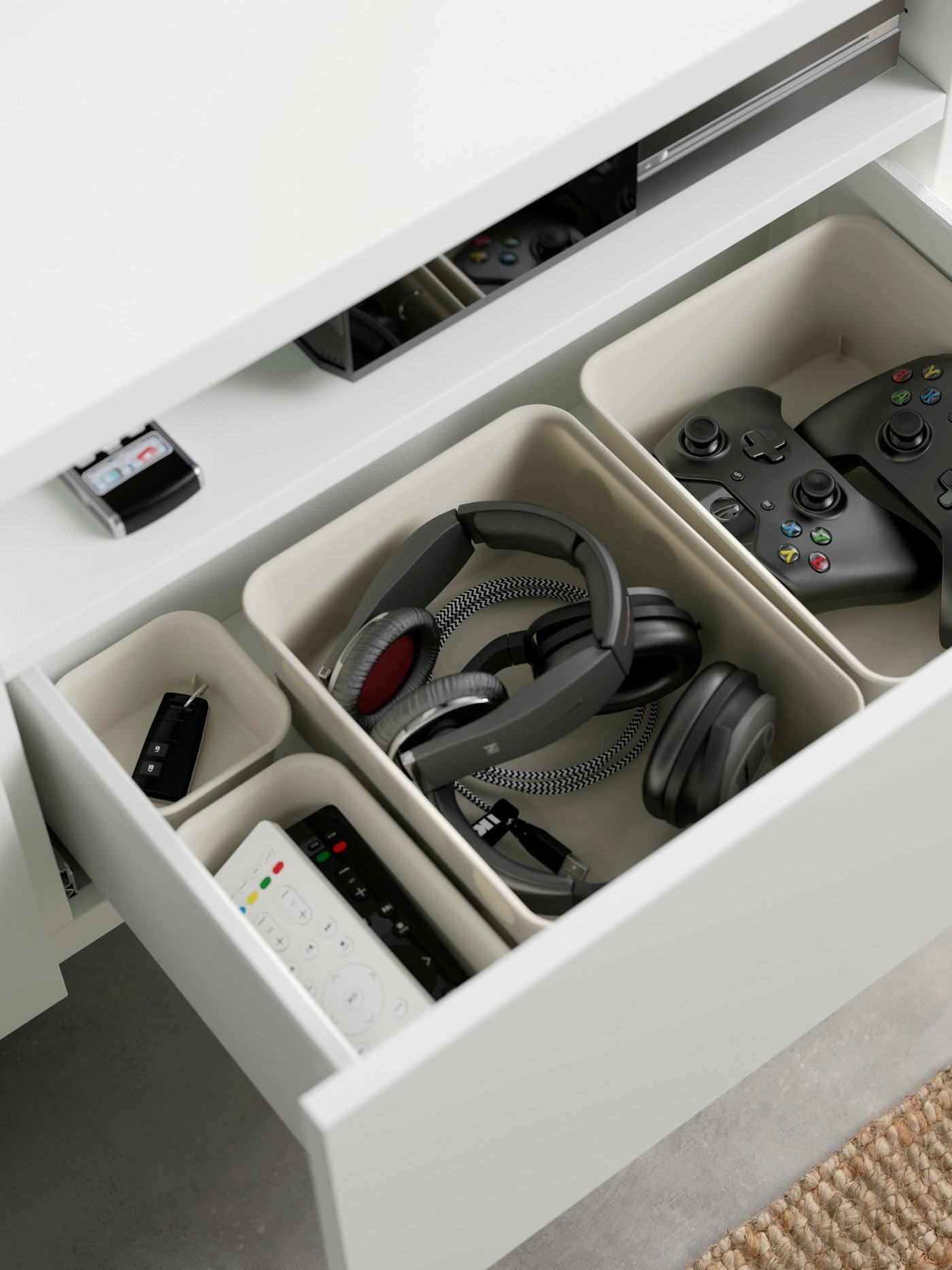 A plastic/beige NOJIG organiser