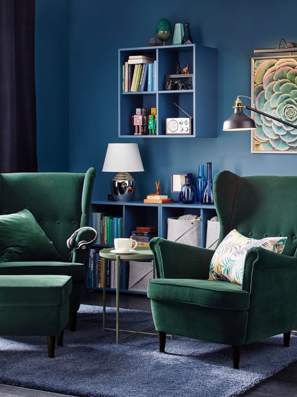 A black RANARP floor/reading lamp in the living room