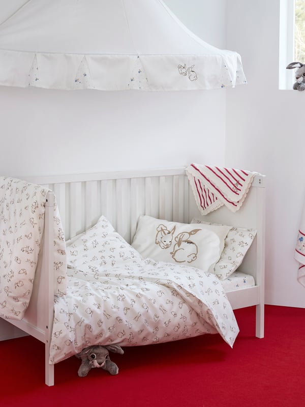SUNDVIK baby cot on display