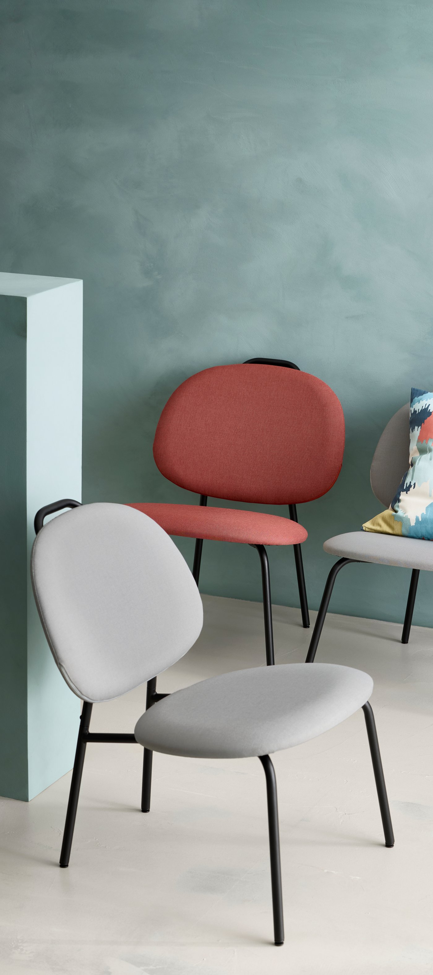 A Diseröd red GÄVLE easy chair