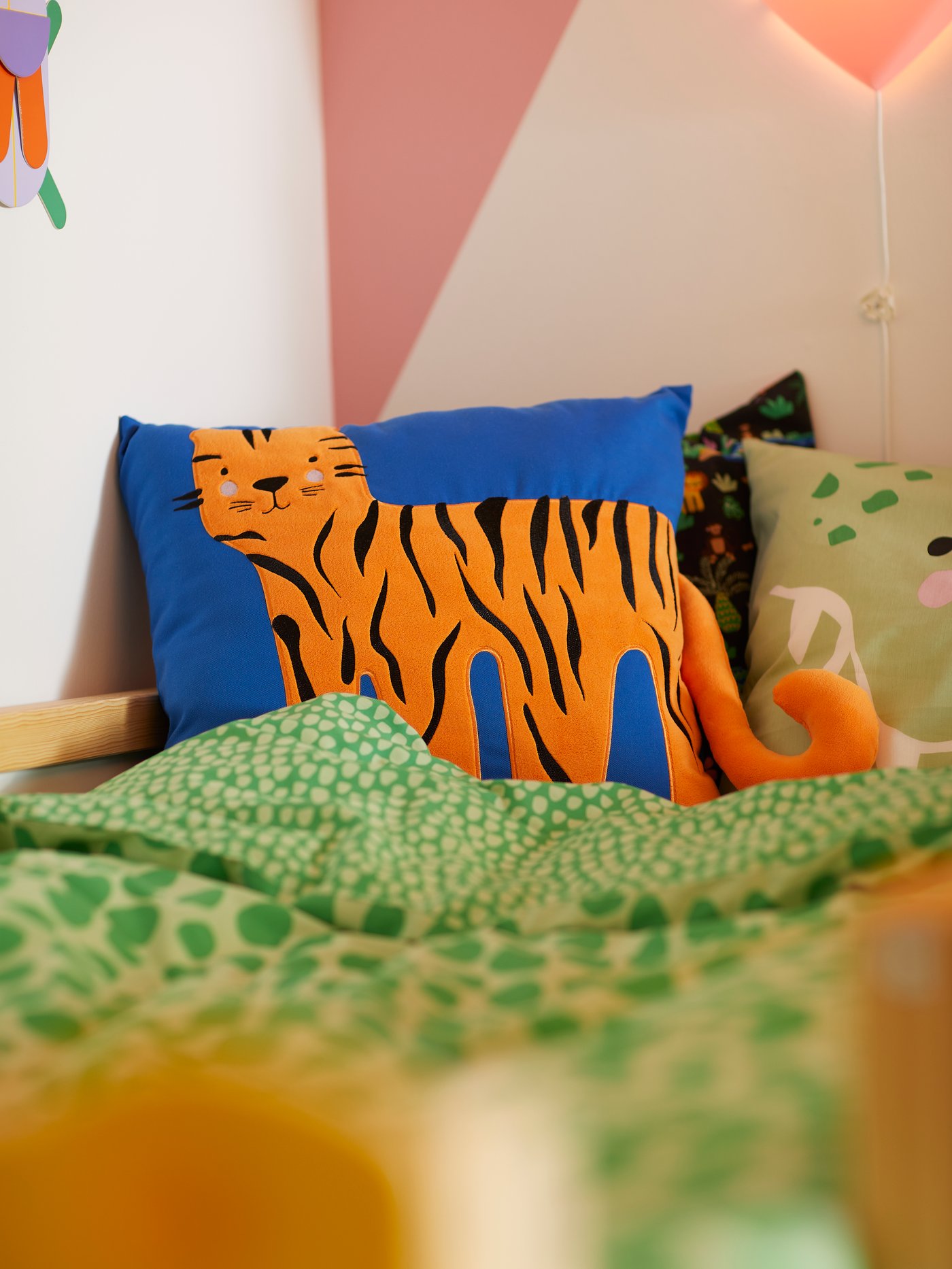Un coussin coloré