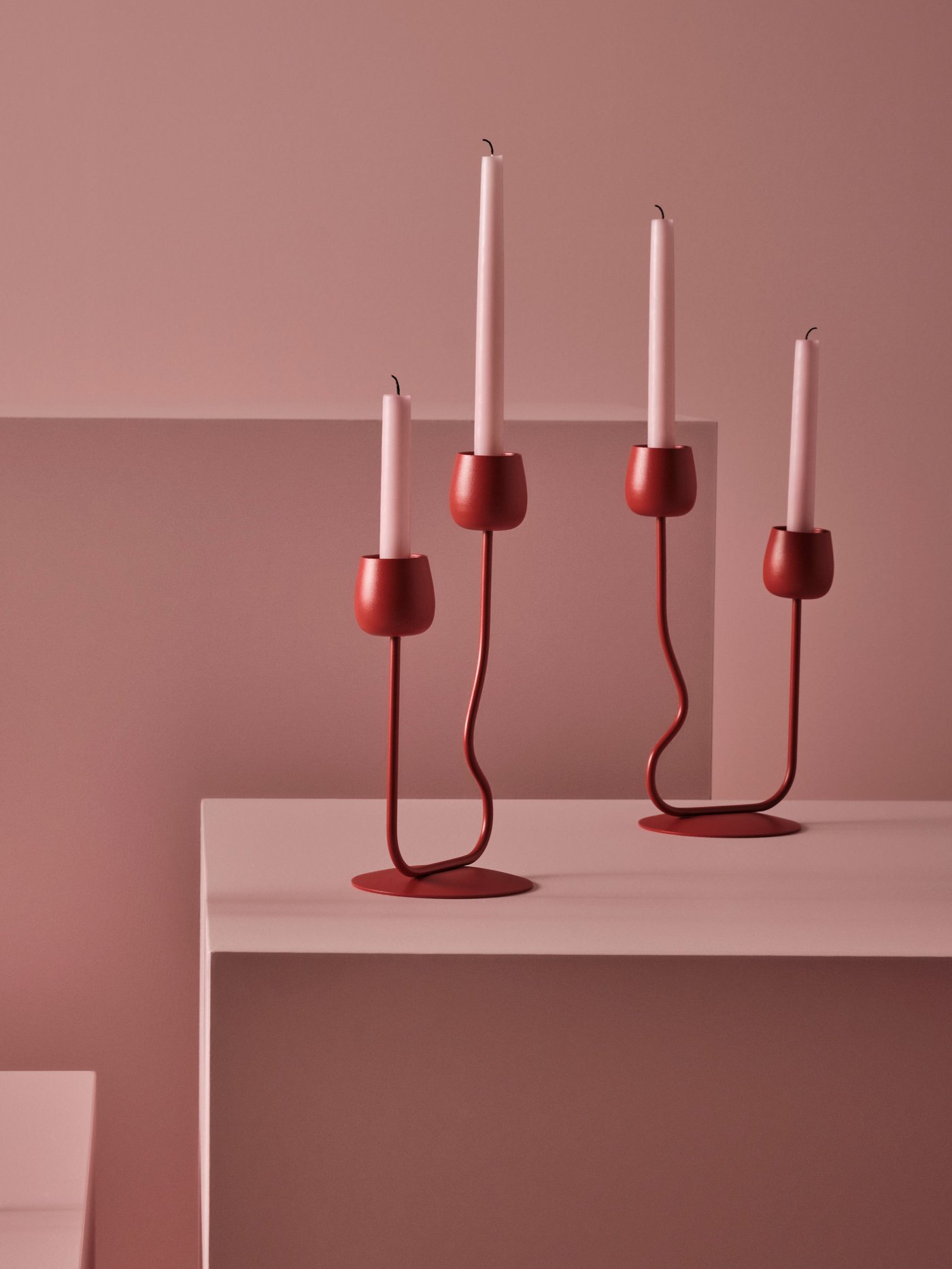 A light pink KLOKHET unscented candle