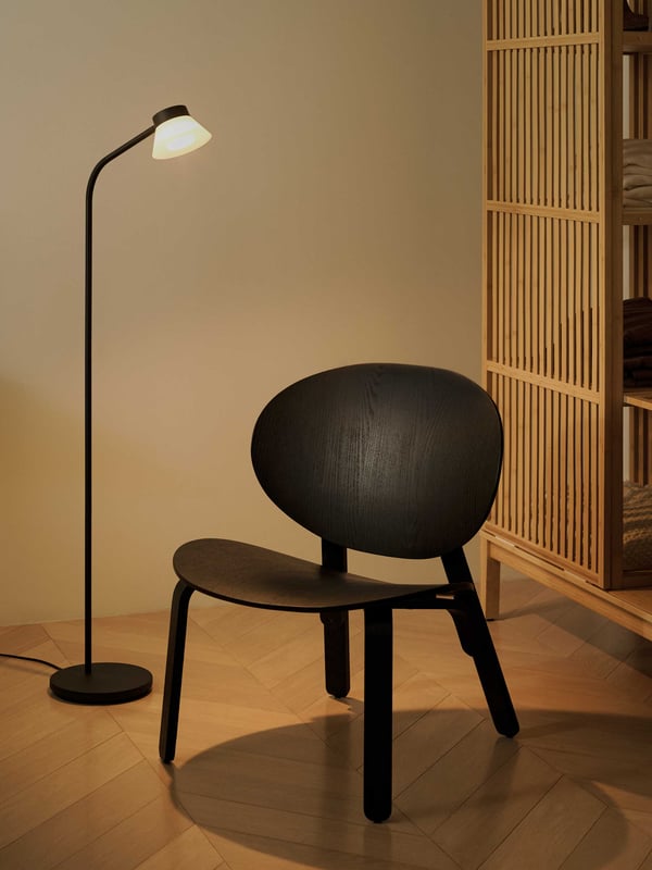 A black/white SAMBORD floor/reading lamp
