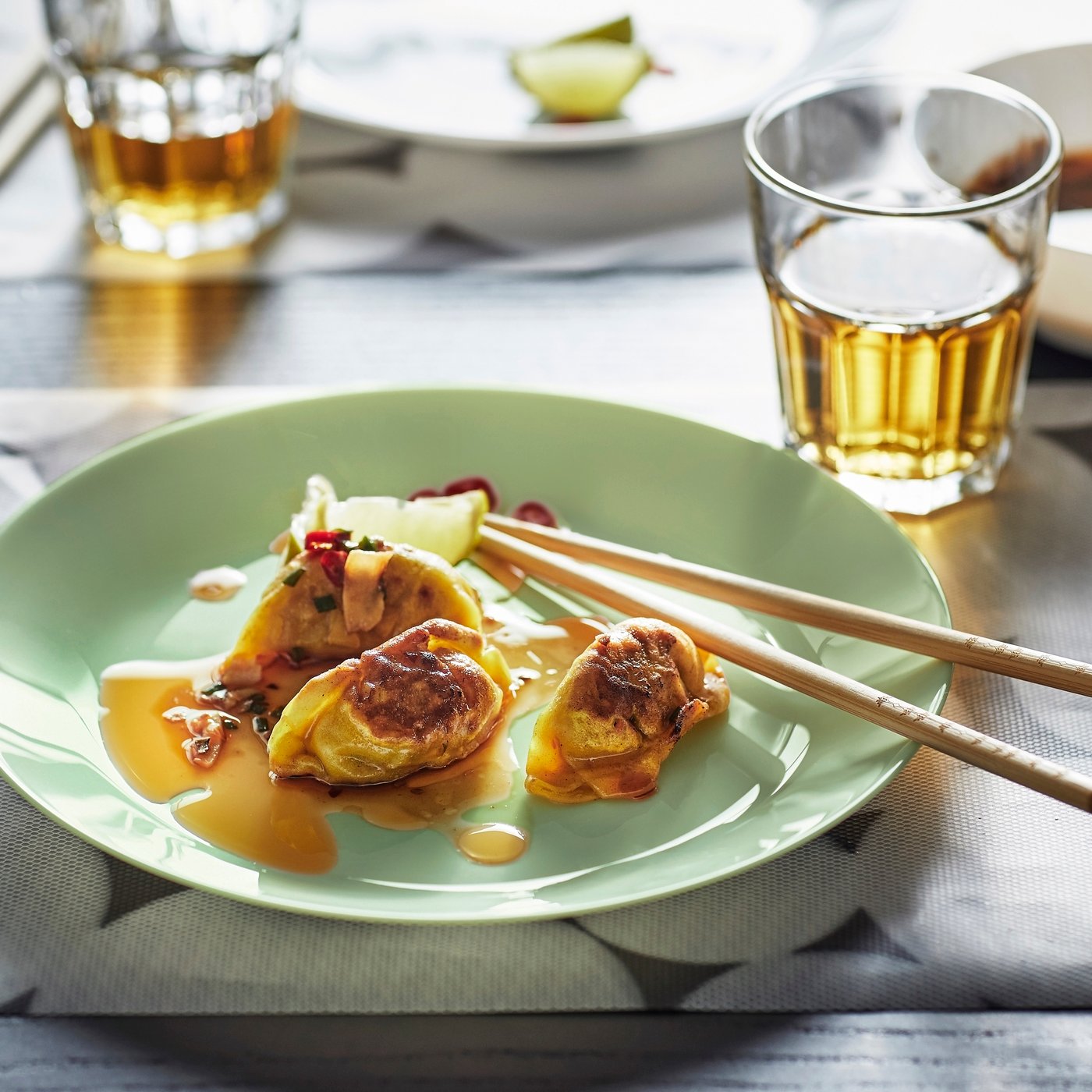 A light green OFTAST side plate