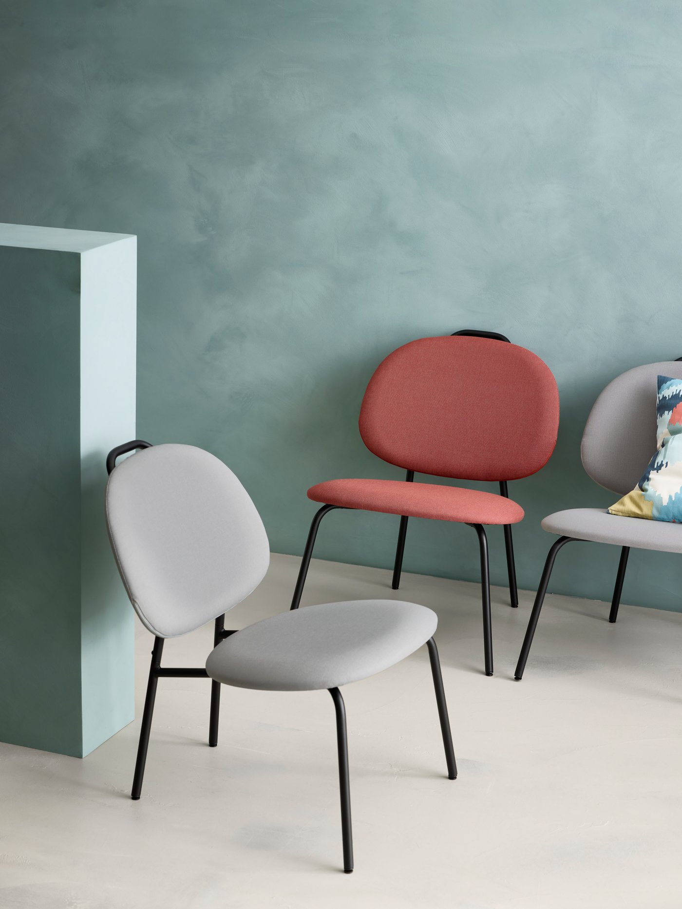 A Diseröd red GÄVLE easy chair