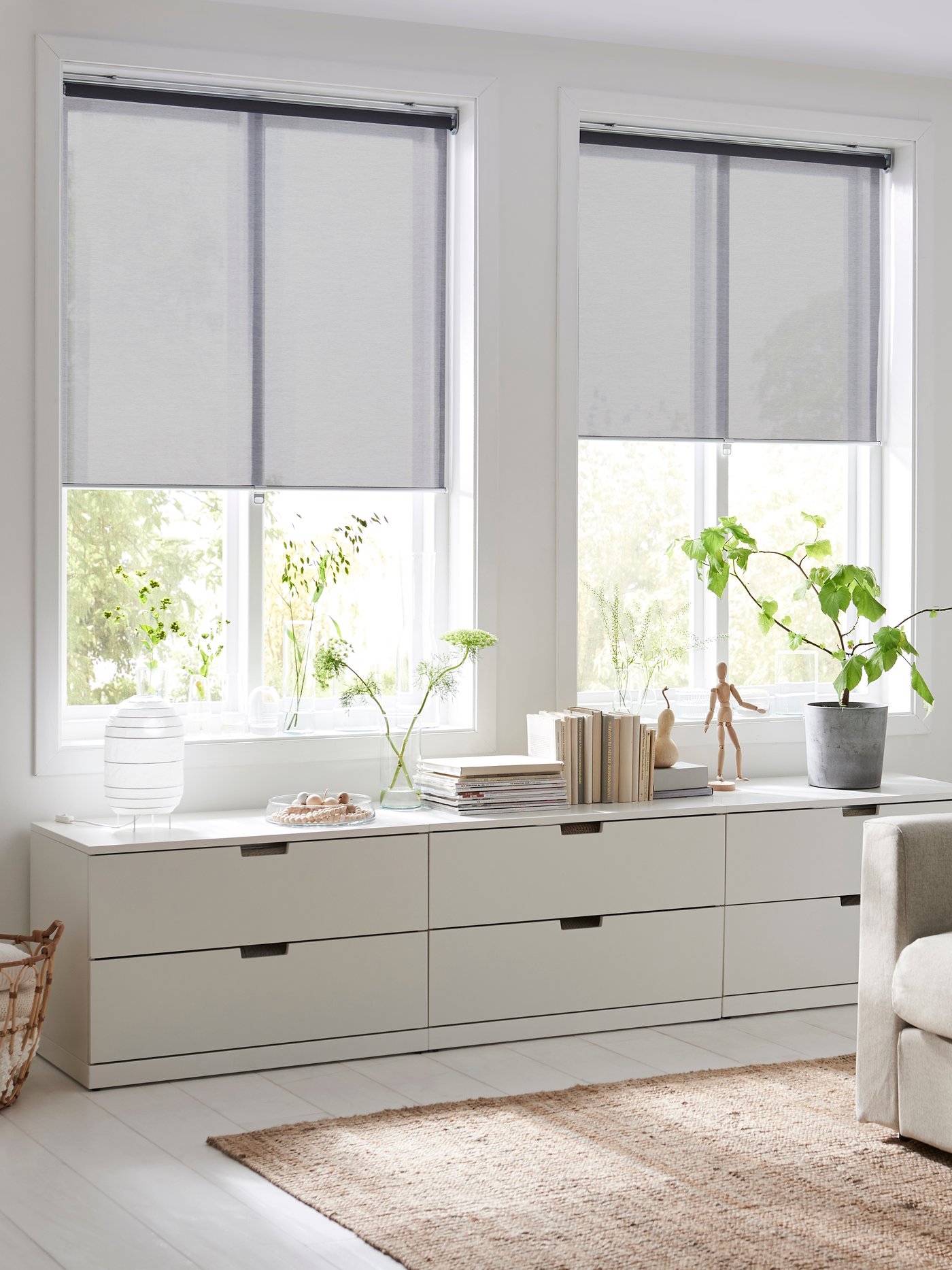 A grey SKOGSKLÖVER blind