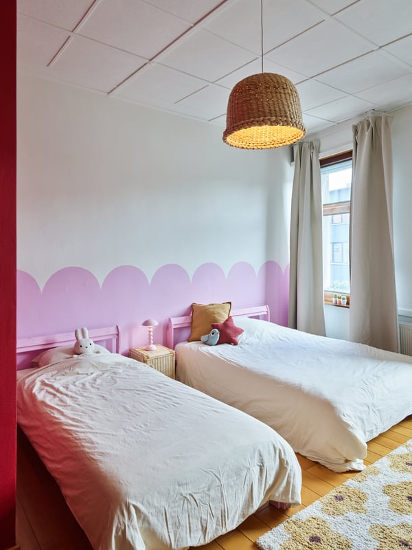 Een geel-beige LAGERPOPPEL kussenhoes