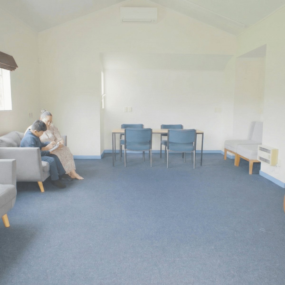 Great design starts with listening. We sat down with the principal and the students to understand their daily frustrations, specifically the lack of organisation and places to sit. We took those challenges and turned them into real solutions, designing a layout that maximises floor space while keeping resources within easy reach.