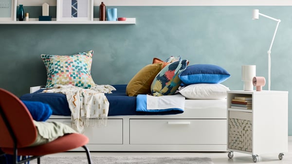 A white/Åfjäll firm BRIMNES day-bed w 2 drawers/2 mattresses