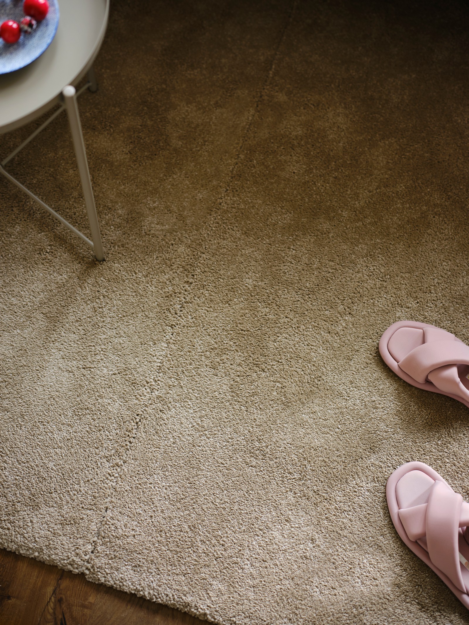 Dust Under Rug How to clean, care and maintain your rugs - IKEA UK