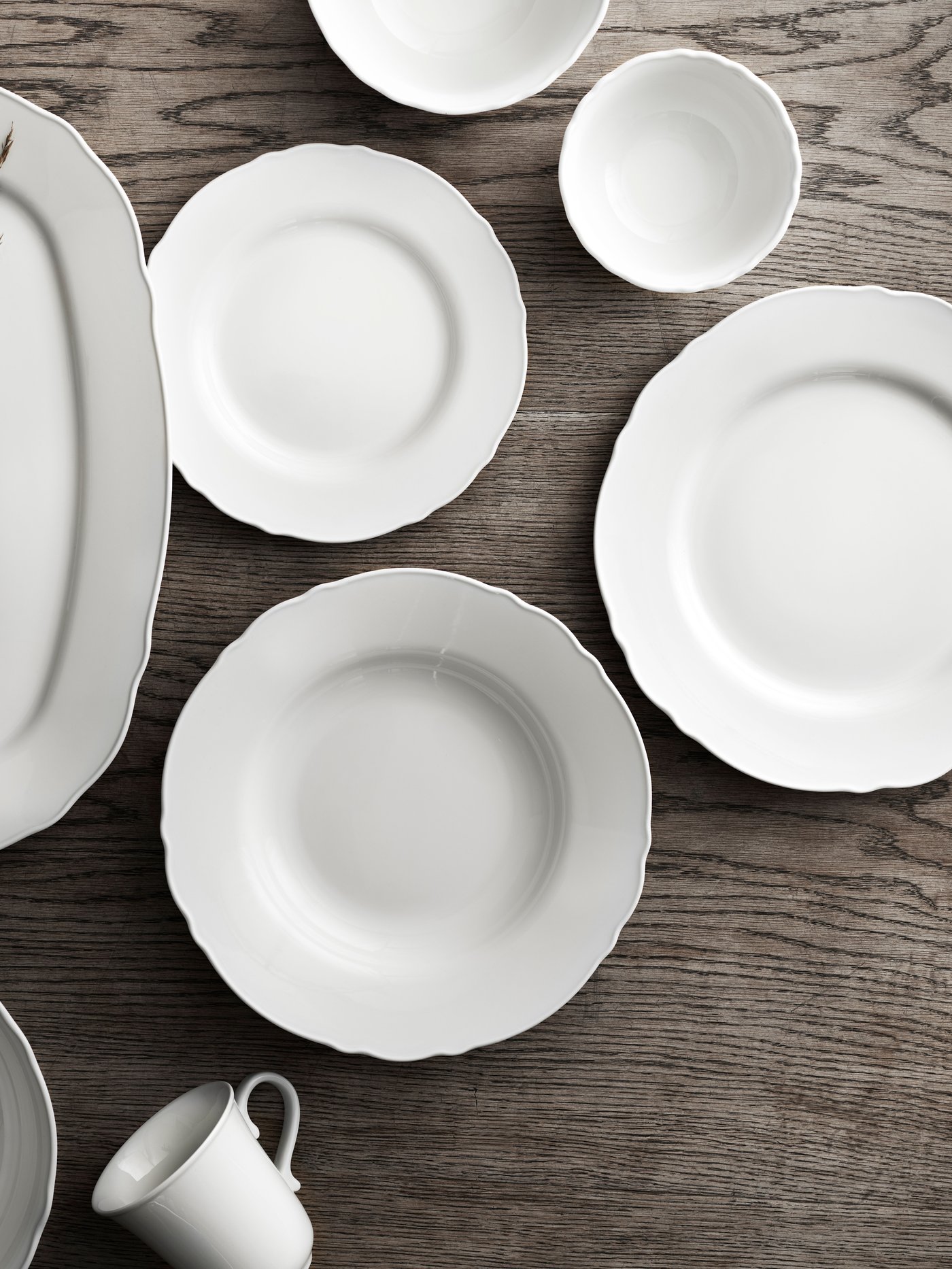 A white UPPLAGA 18-piece service