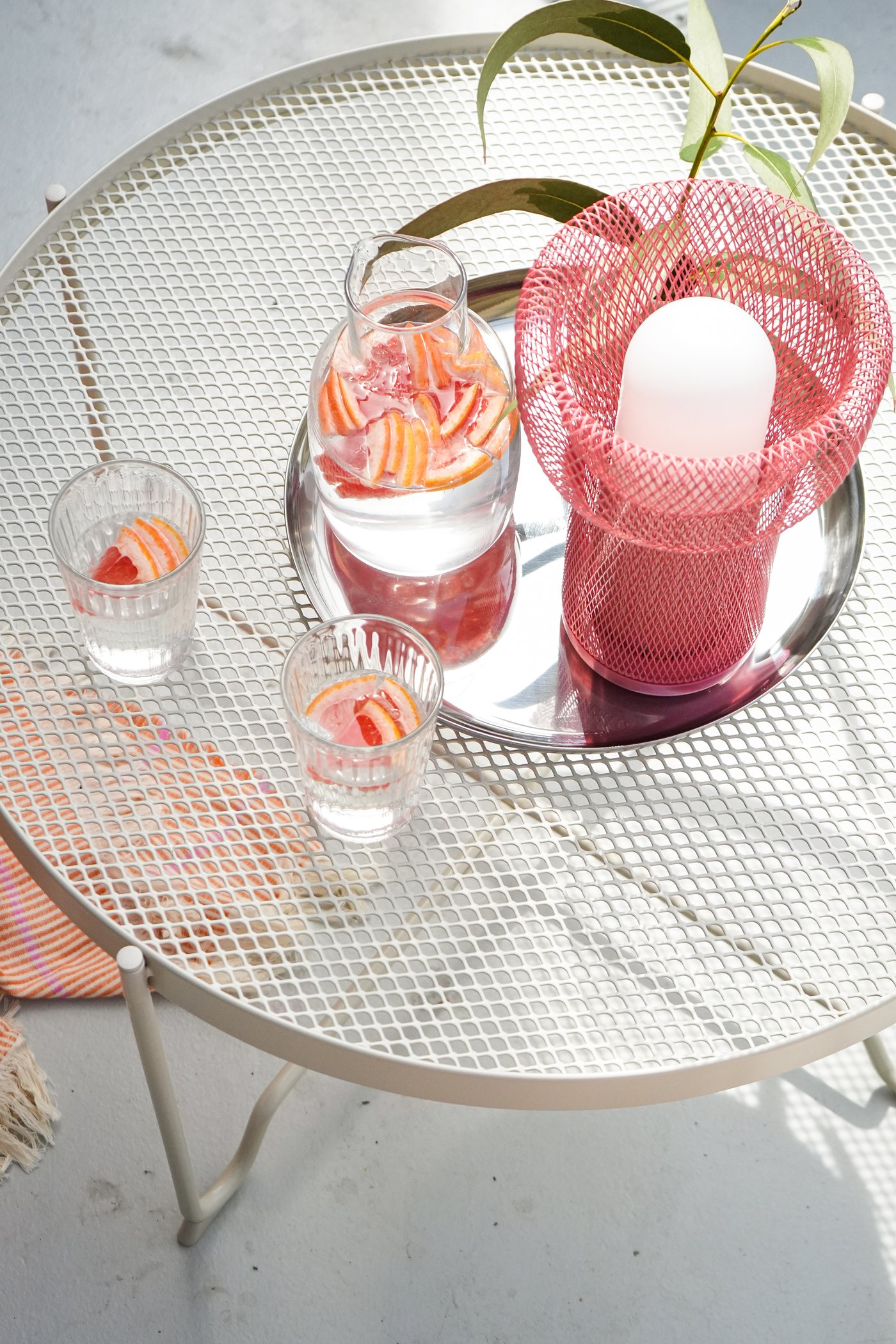Éclairage décoratif LED SOLVINDEN rose, à piles, pour extérieur, à mailles