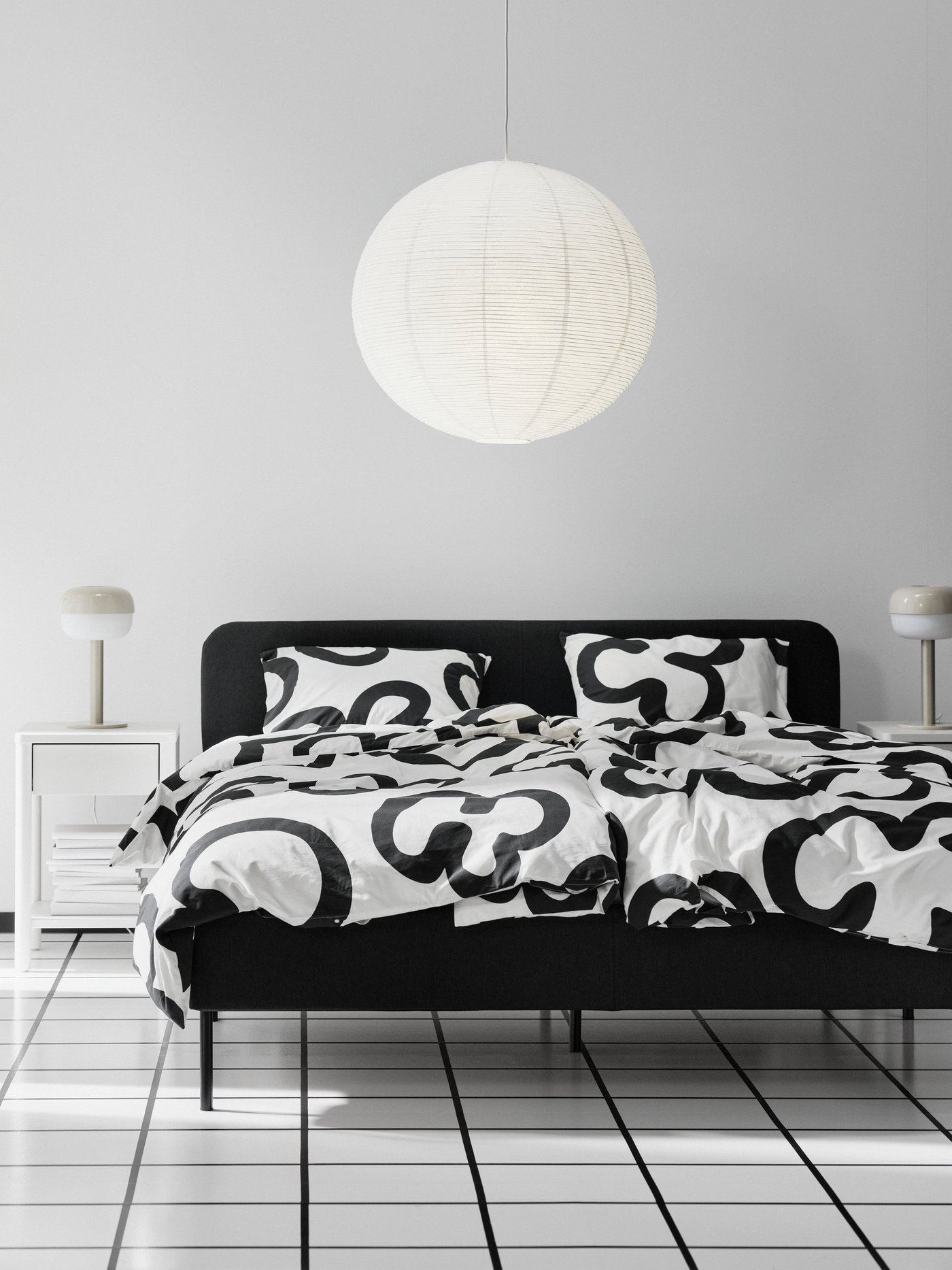 Cama SLATTUM num quarto