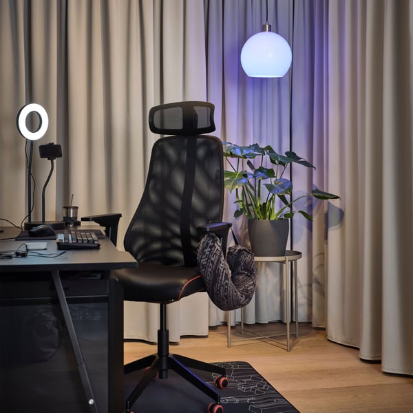 A white glass/nickel-plated JÄRPLIDEN pendant lamp