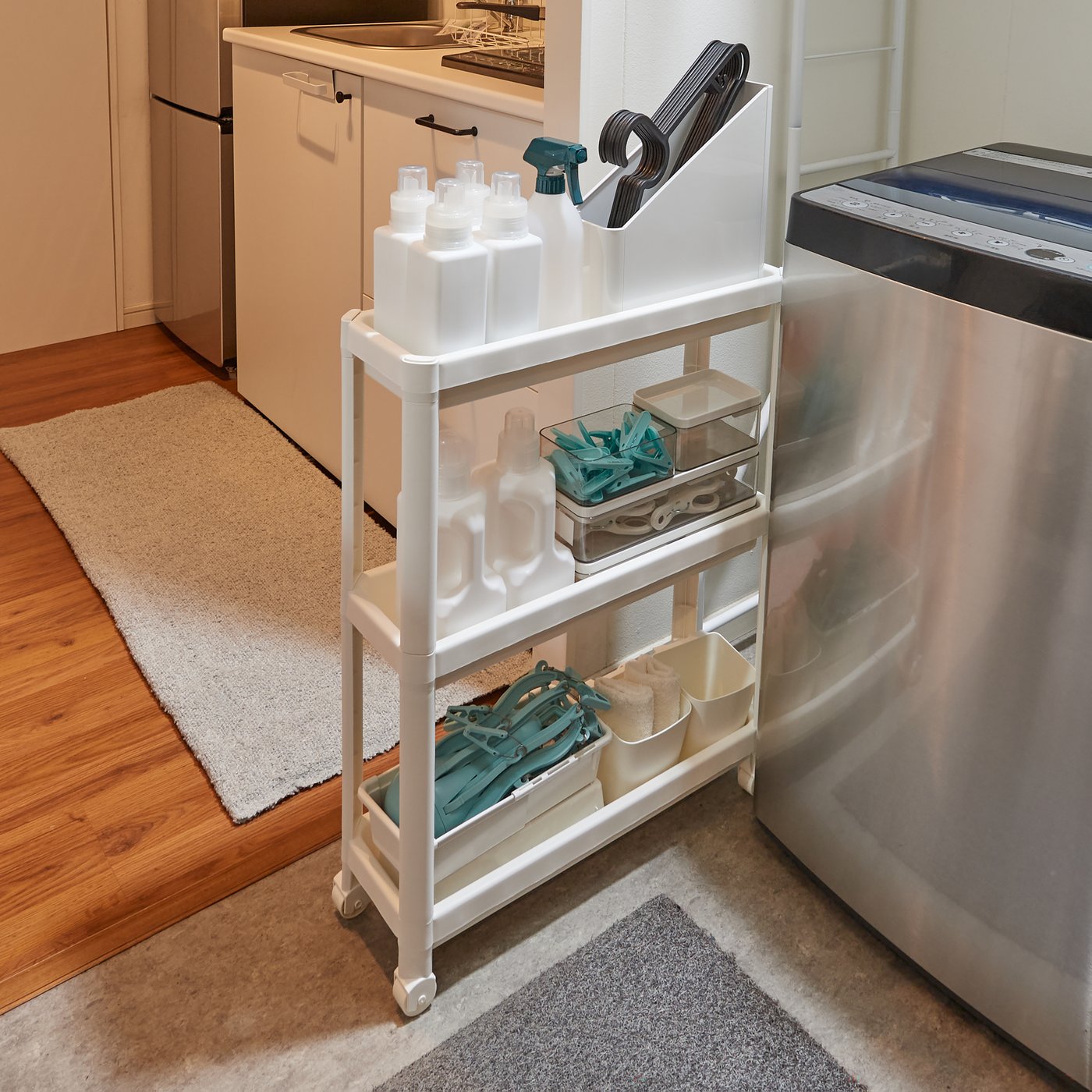 A white VESKEN trolley