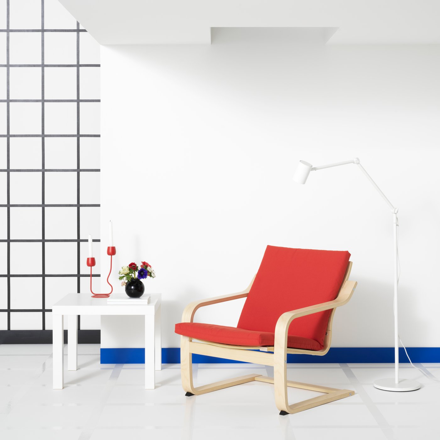 IKEA POÄNG fåtölj med låg rygg, naturfärgad/beige/vissle röd, björkfaner