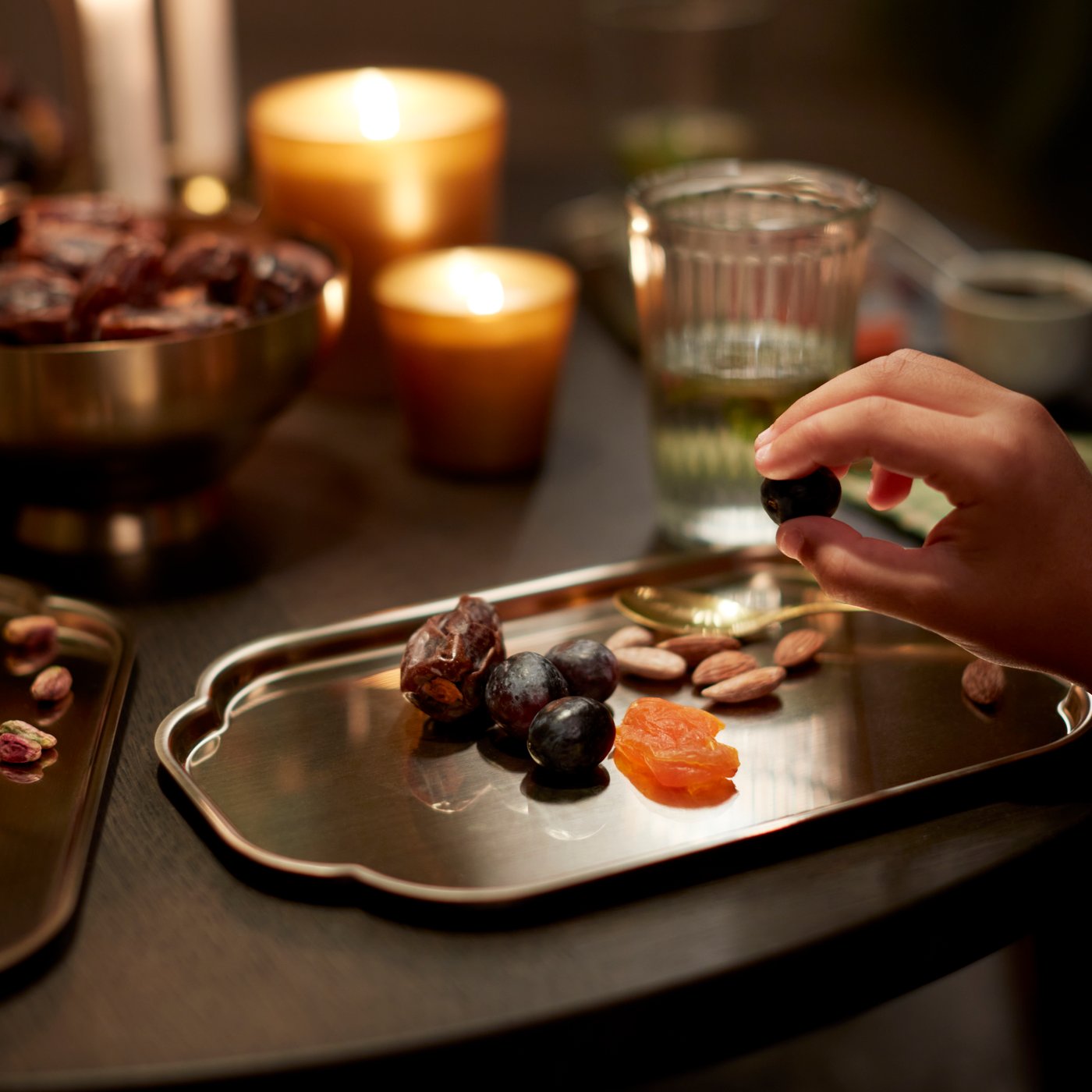 A clear glass VARDAGEN glass