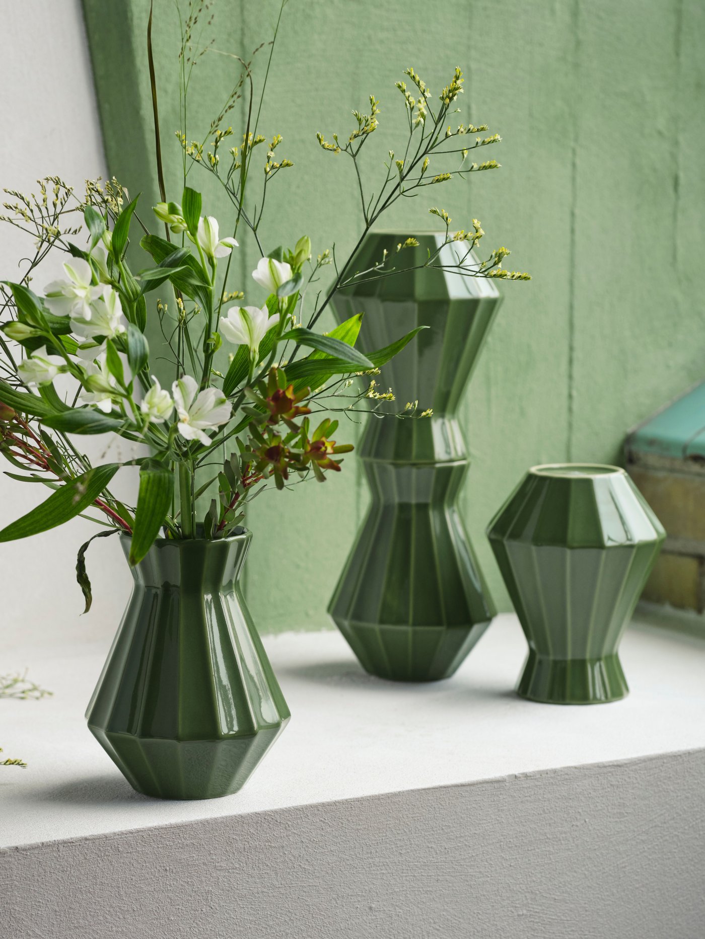 A green MÄVINN vase