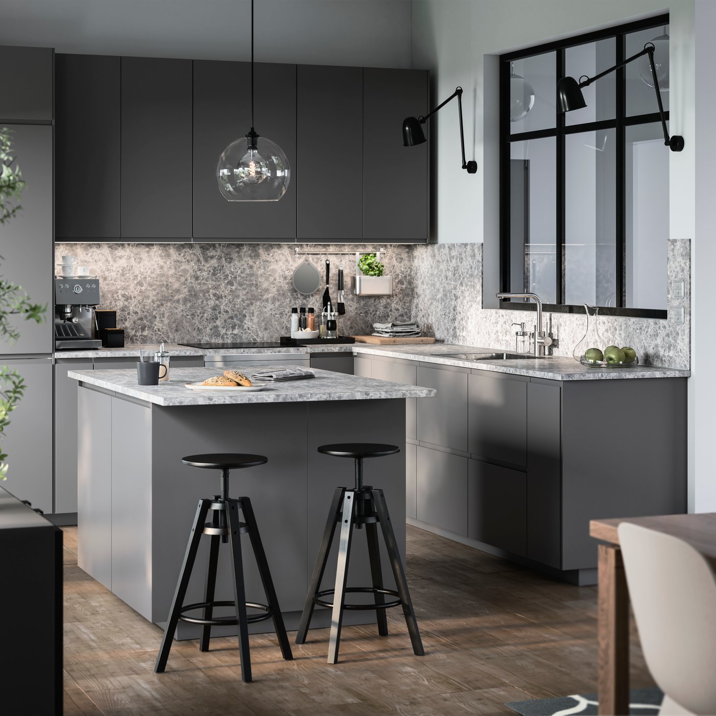 A white/Voxtorp dark grey METOD base cab f sink+2 fronts/2 drawers in the kitchen