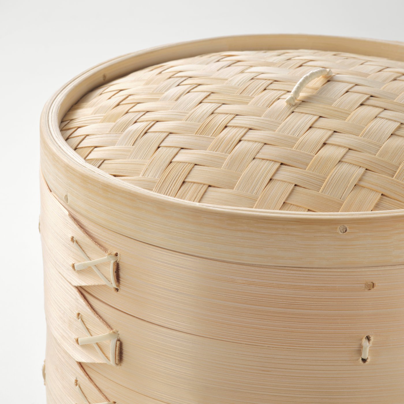 A bamboo KLOCKREN steamer