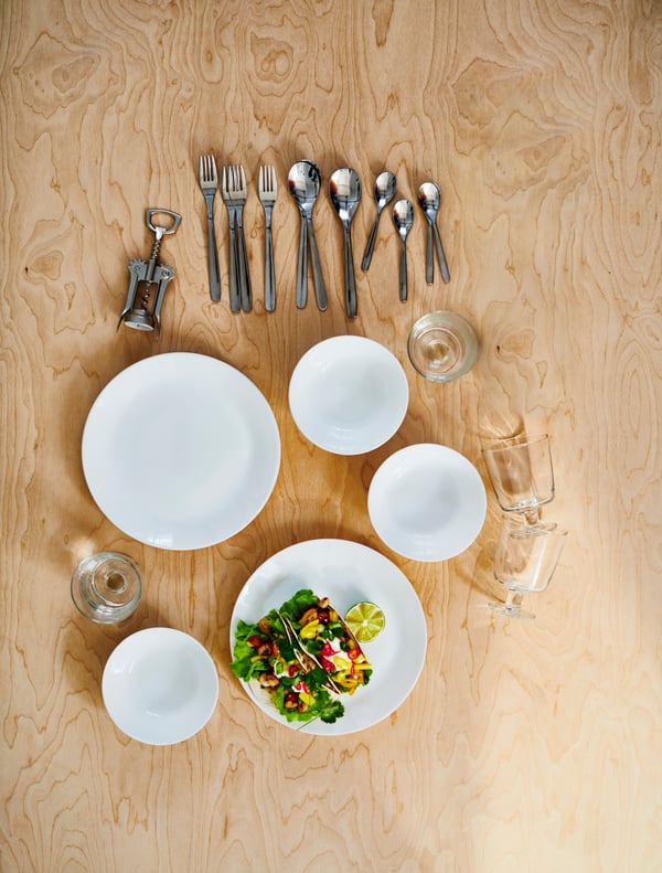 A MOPSIG 16-piece cutlery set in the dining room