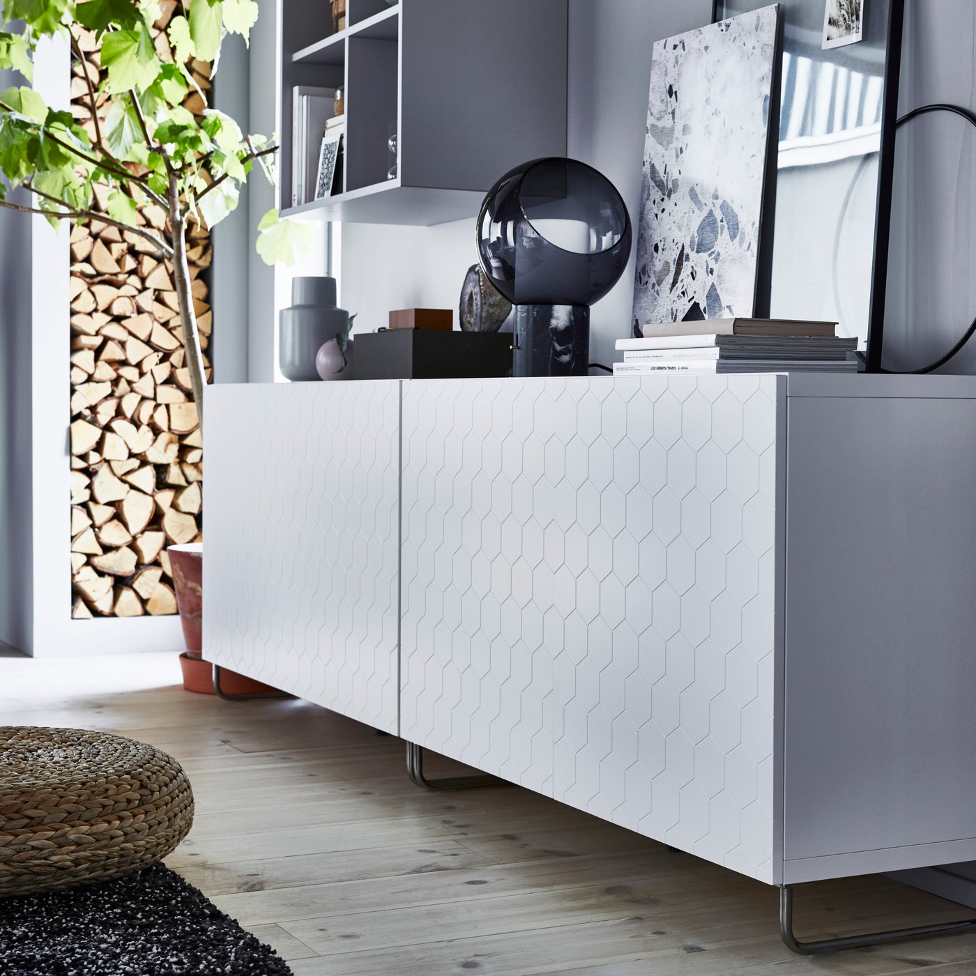 Penyelesaian storan BESTÅ untuk storan dan pameran