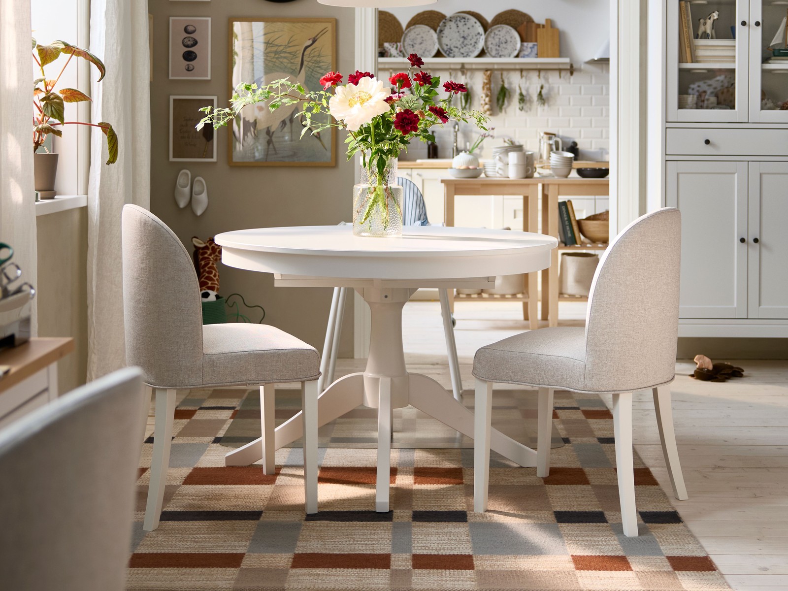 Elegir la alfombra adecuada para la mesa de comedor - IKEA