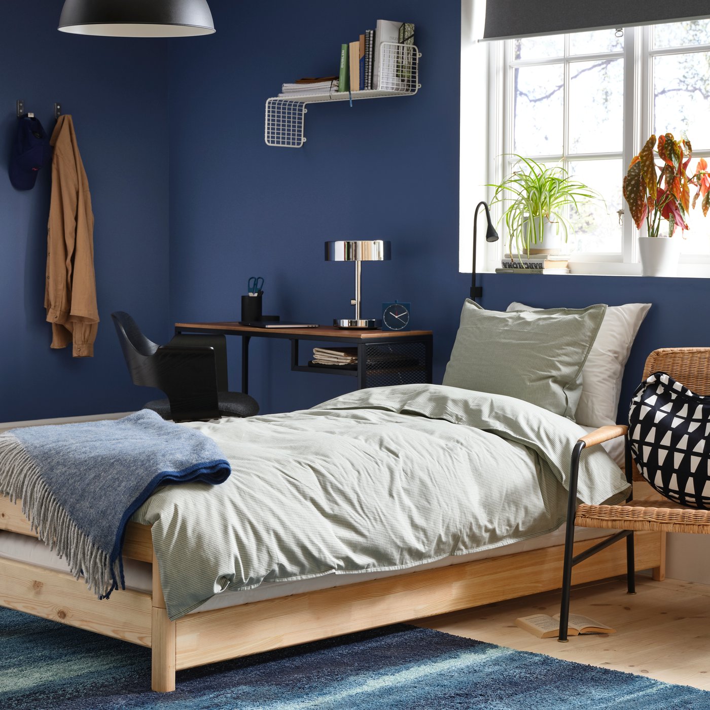 A pine UTÅKER stackable bed