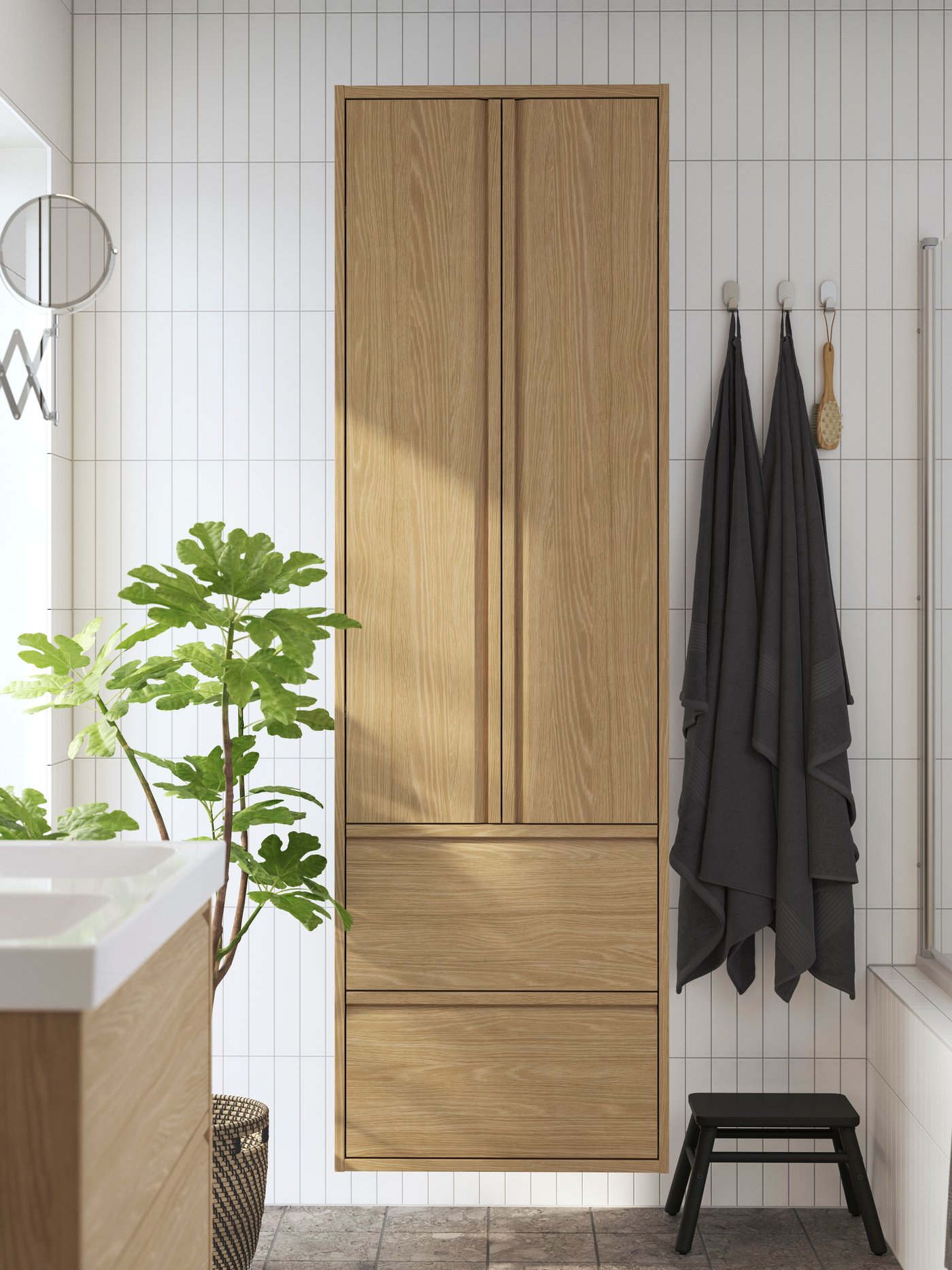 A stainless steel BROGRUND hook