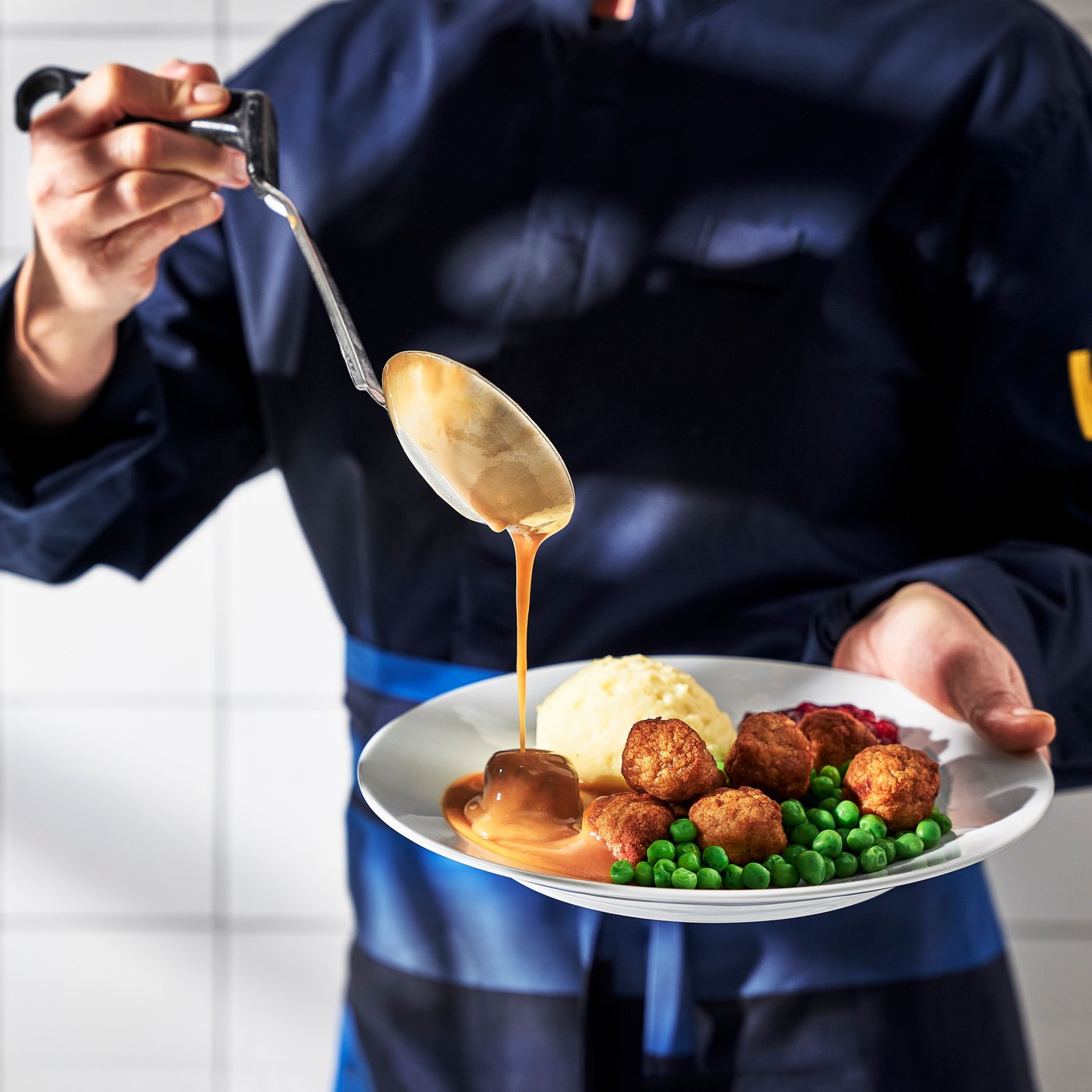 A frozen HUVUDROLL chicken meatballs