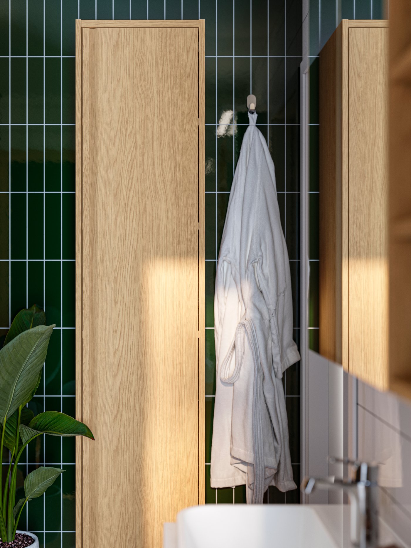 A mirror effect/mirror glass LETTAN mirror cabinet with doors