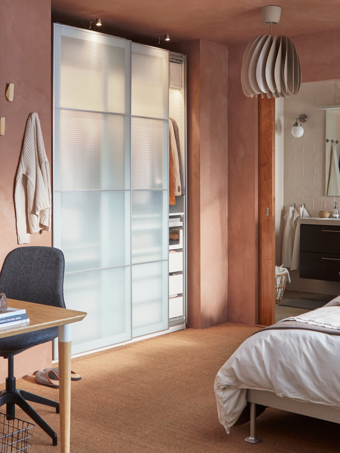 PAX rangement fermé verre