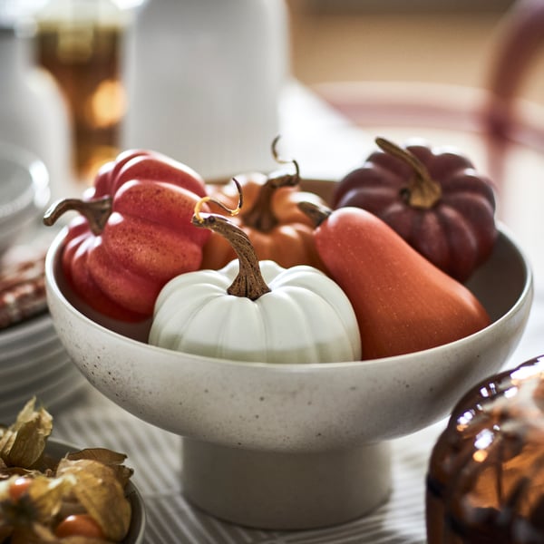 A light beige/orange-brown HÖSTAGILLE serving bowl