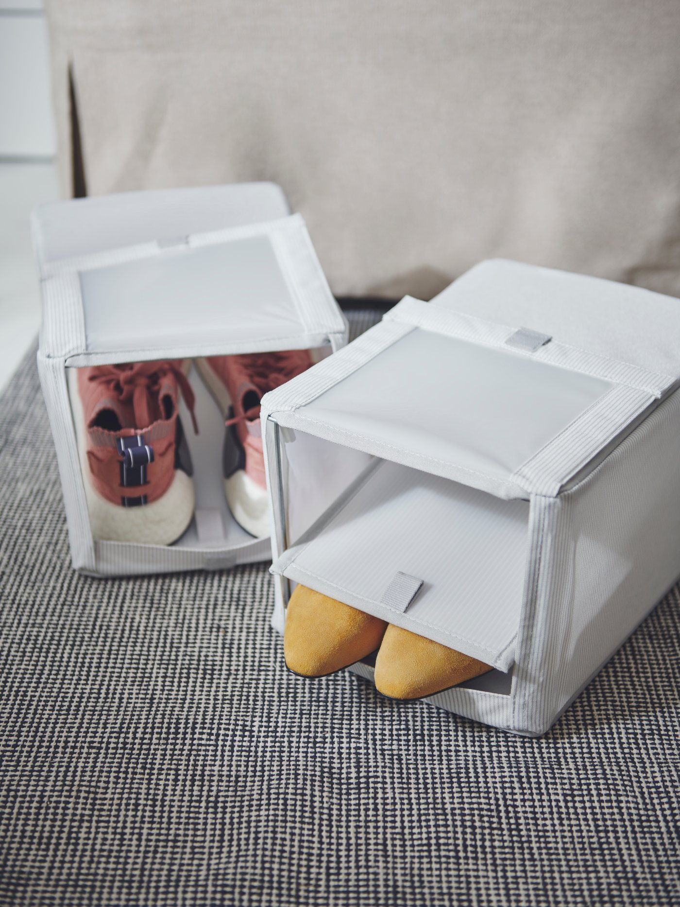 A fabric striped/white/grey HEMMAFIXARE shoe box